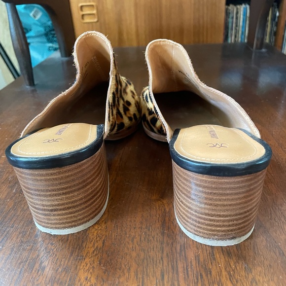 Johnston & Murphy Trista Mule Leopard Print Calf Hair - Picture 4 of 8